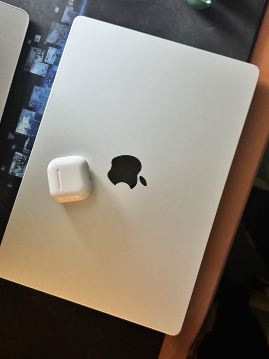 MacBook Pro M3 Pro, 18/512