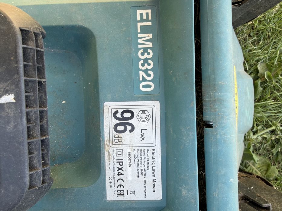 Vand masina de tuns iarba electrica Makita ELM3320, 1200W (nu porneste)