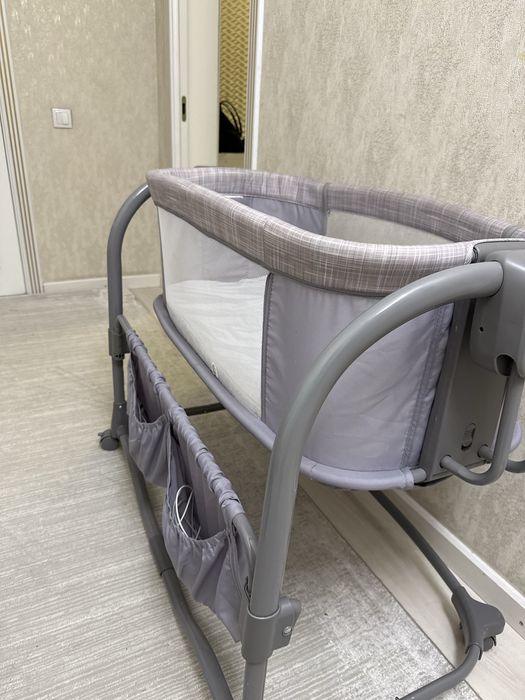 Продам электрическую манежку