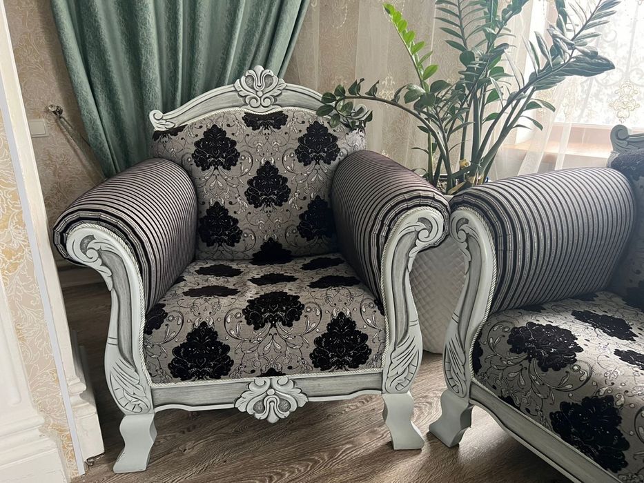 Тройка Диван и 2кресла