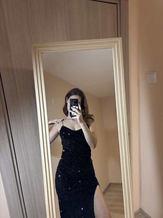 Елегантна рокля