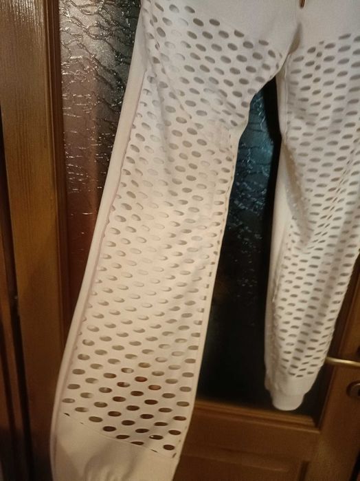 Vând pantaloni sport Puma