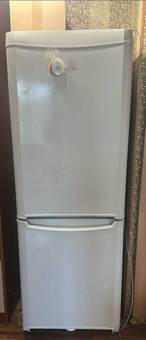 Продам холодильник Indesit no frost