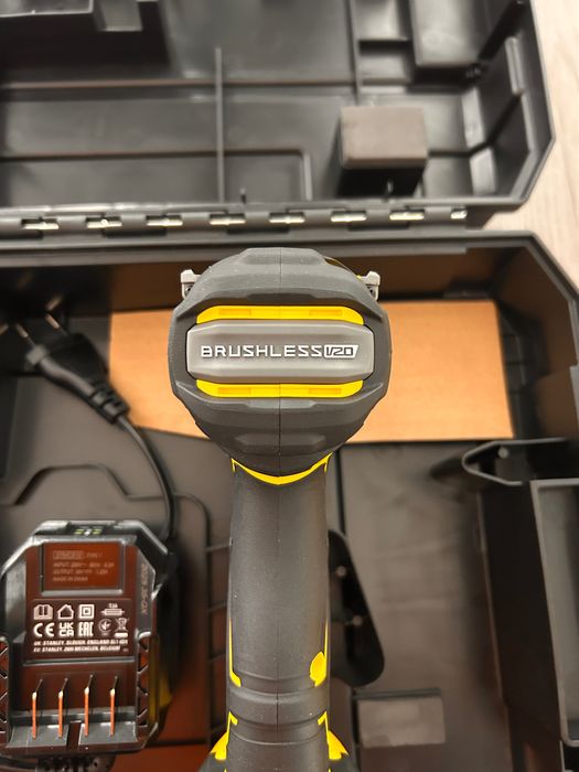 Masina de insurubat cu impact STANLEY FATMAX