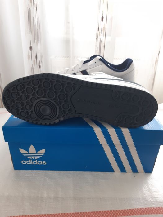 Papuci Adidas Forum Low (Noi)