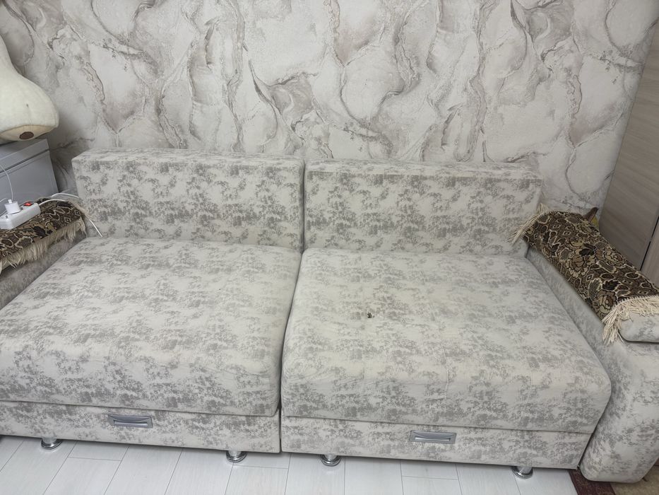 Продам диван б/у в хорошем состоянии