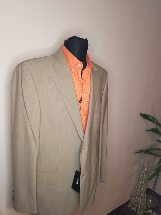 Чисто Нови Оригинални Мъжко Сако и Костюм Hugo Boss