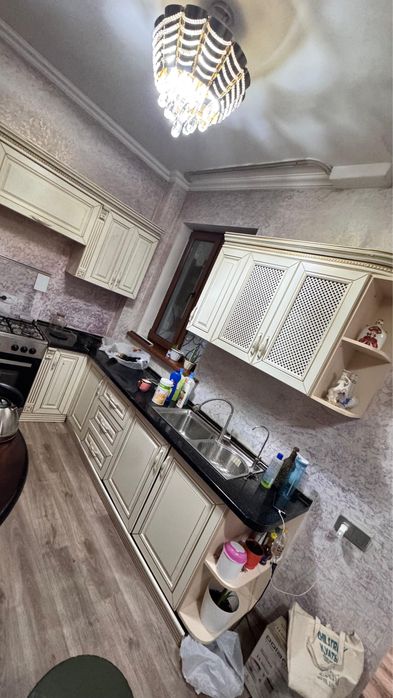 Кухонный гарнитур 2,5на 3 метра