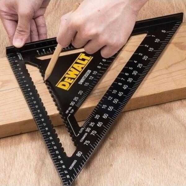 Триъгълник DEWALT DWHT25228-0 , 300x300x425 mm