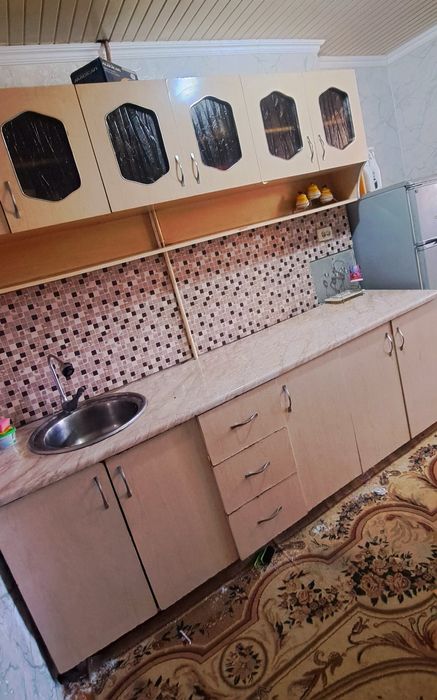 Сотилади Кухня мебель