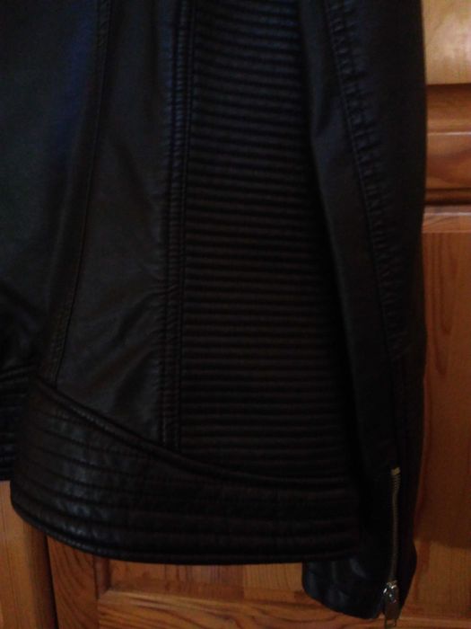 Дамско кожено яке