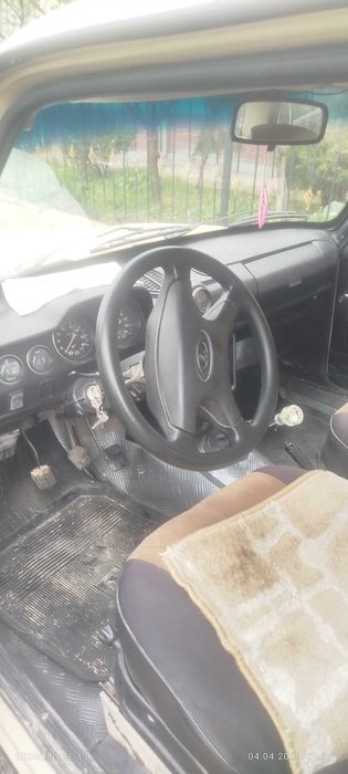 Jiguli Lada 06 sotiladi