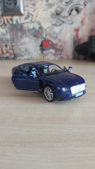 Продам коллекционные машинки