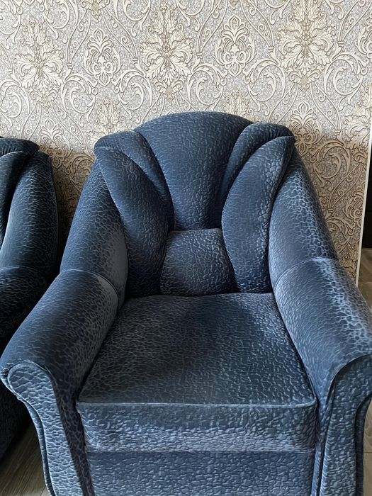 Диван и два кресла