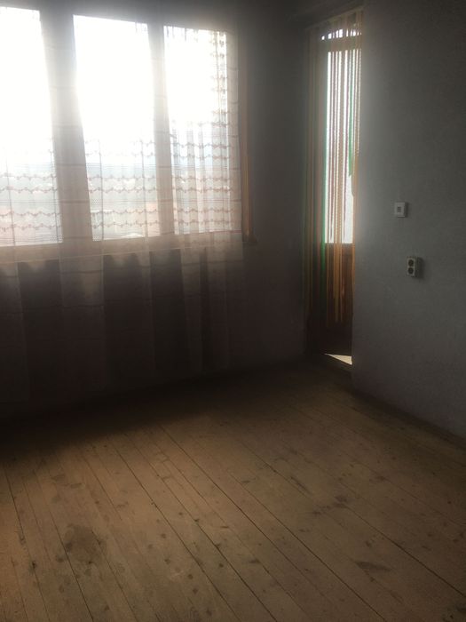 Продава етаж от кооперация в гр.Разлог