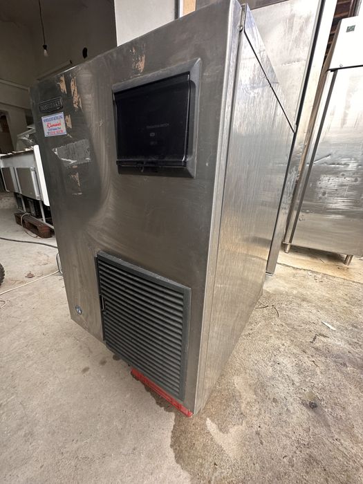 Ледогенератор трошен лед 170 кг 24 часа