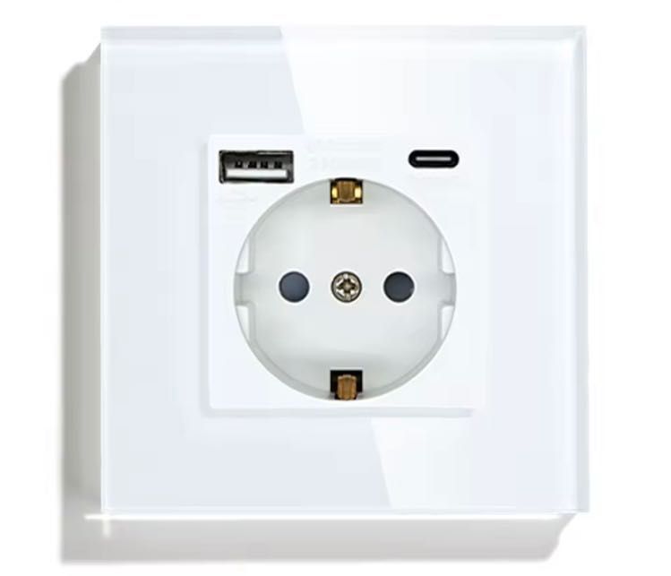 Стъклен контакт за стена с USB портове