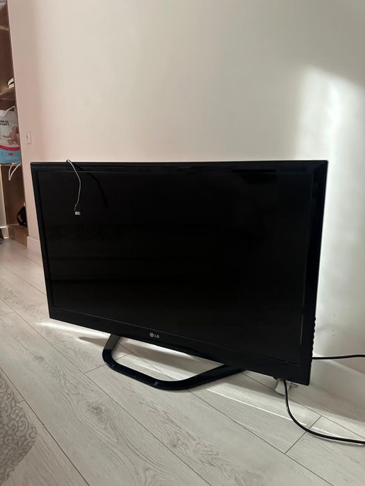Телевизор LG в отличном состоянии
