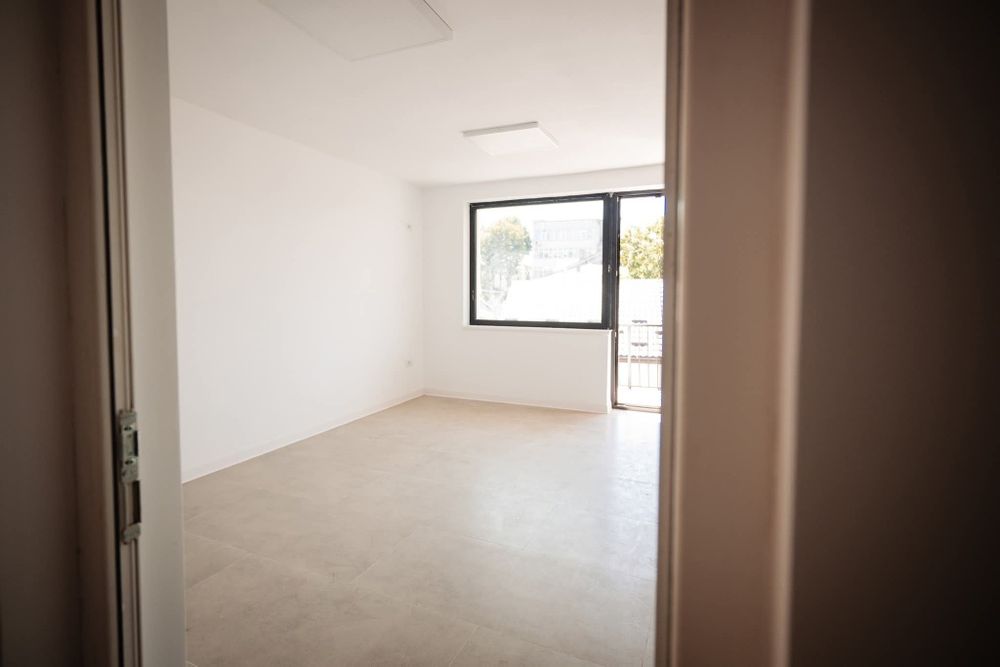 Vand cladire birouri