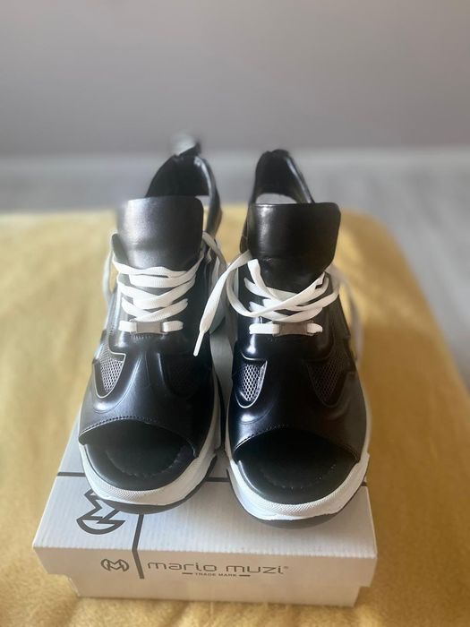 Продам новую летнюю обувь