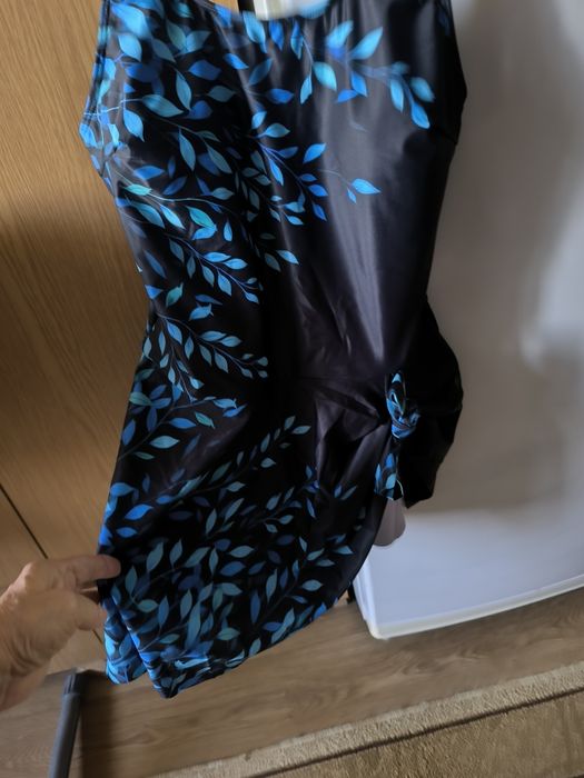 Продам женский купальник.