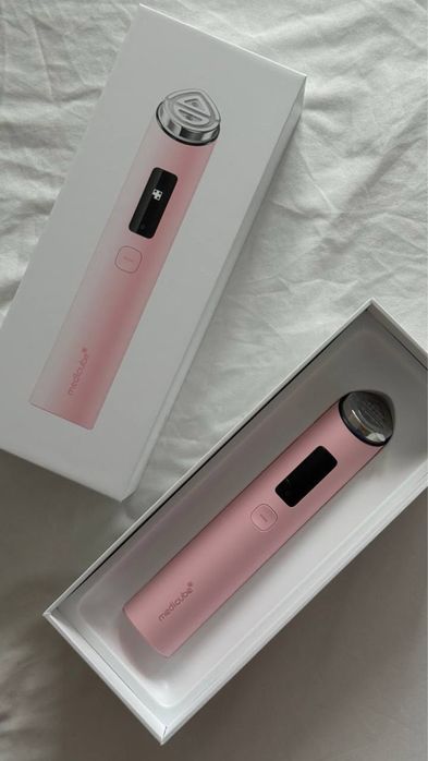Продам массажер Medicube Booster Pro