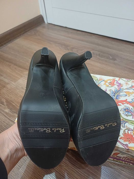 Черни дамски сандали