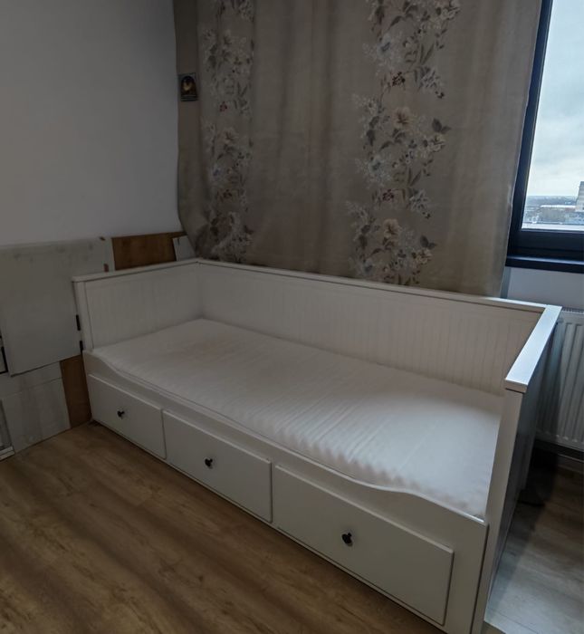 Divan Ikea Hemnes