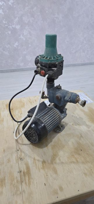 Водяной насос с автоматикой