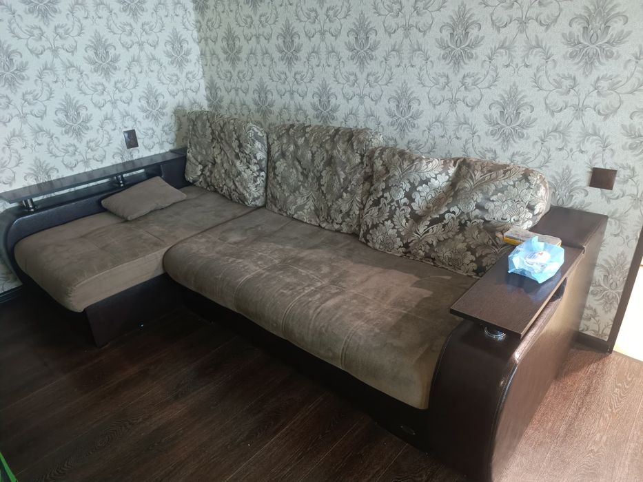 Продам диван угловой
