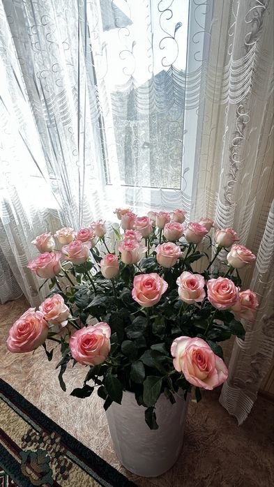 Розы , букеты срочно продажа
