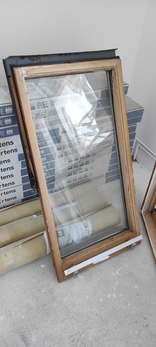 Geam velux fereastra mansarda