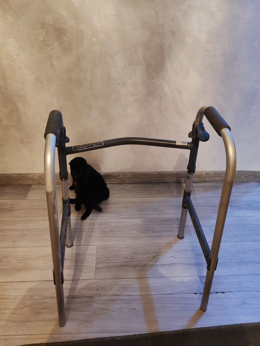 Продам ходунки 5к