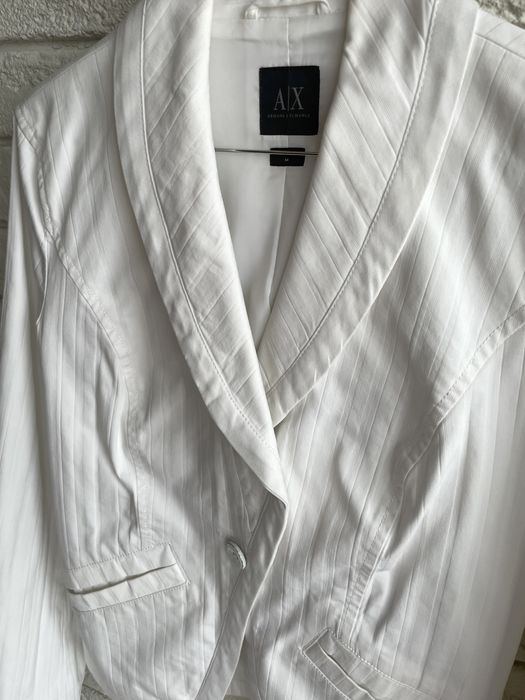 Armani Exchange бяло сако S размер