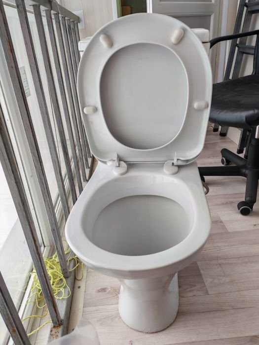 Продам унитаз………