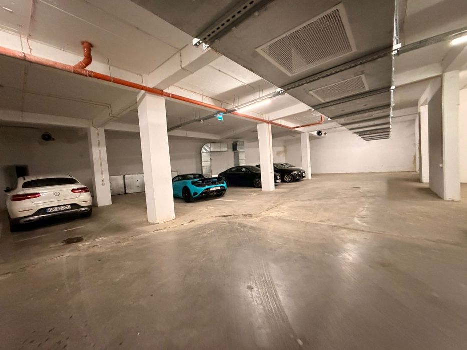 Se vand 15 parcari subterane în Complex Regie Residence