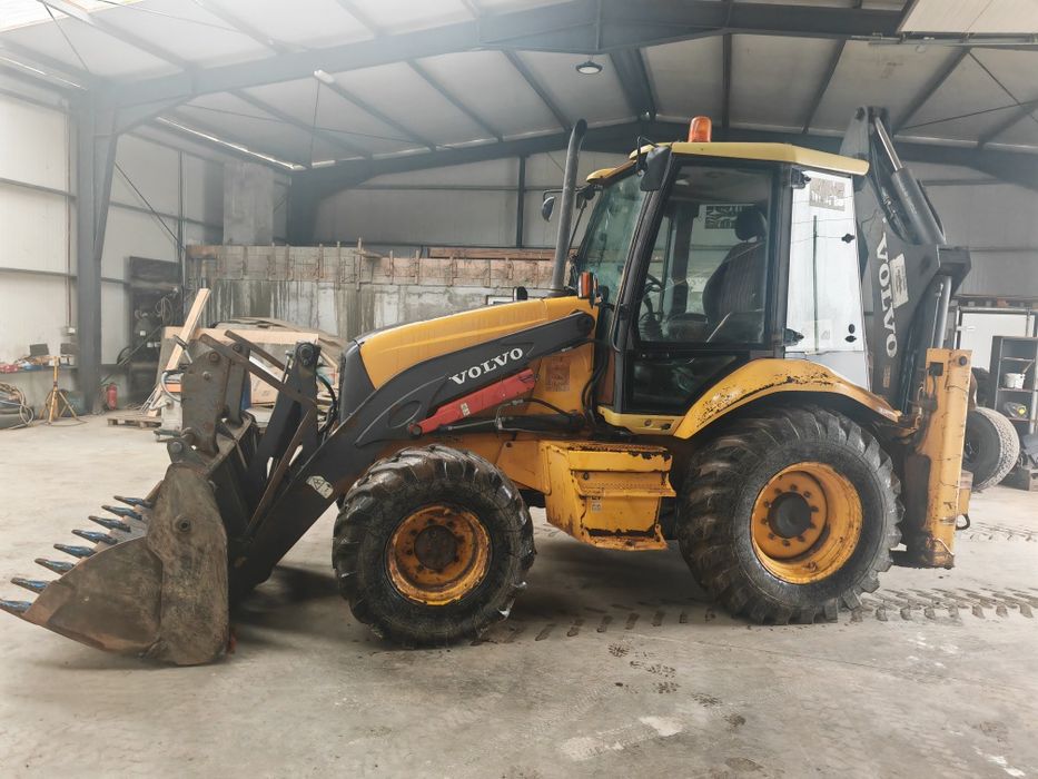 Buldoexcavator  Volvo