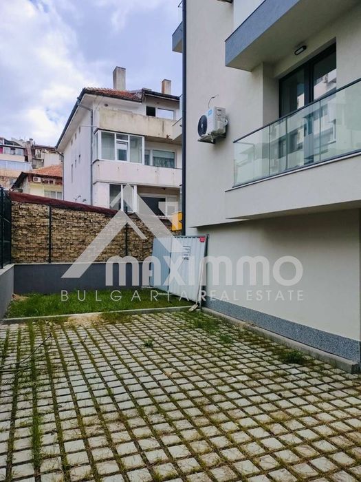 Продава се Четиристаен апартамент в Варна, Левски - 117 кв.м за 1872 €/кв.м - Снимка #9