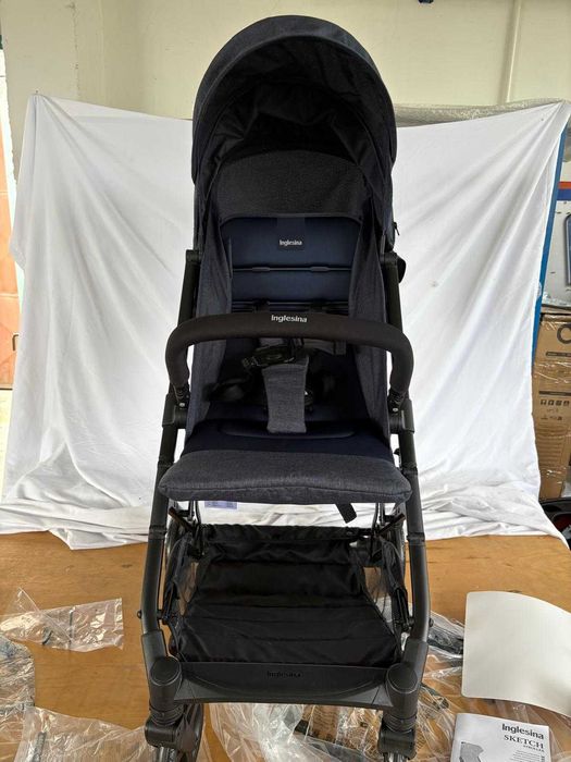 Inglesina Sketch Cărucior Potrivit de la 6+ Luni Negru sau Albastru