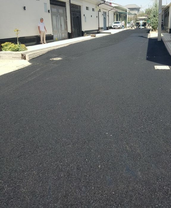 "Профессиональные Асфальтные боты"

· Услуги:
  · Укладка нового асф