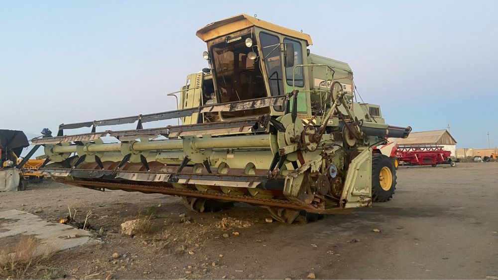 Продам комбайн Дон-1500