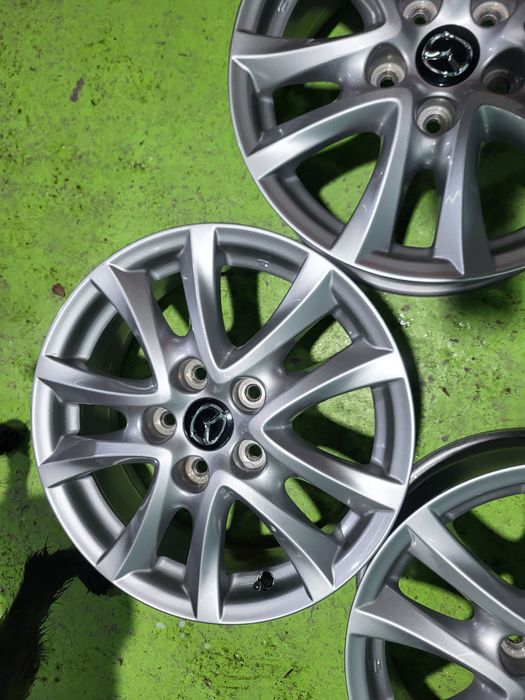 16 5x114.3 Mazda лети джанти 5х114.3