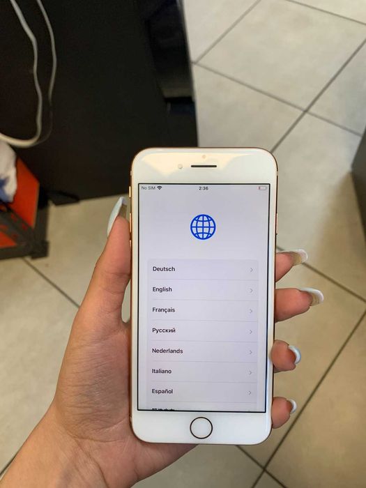 iPhone 8 • 64GB