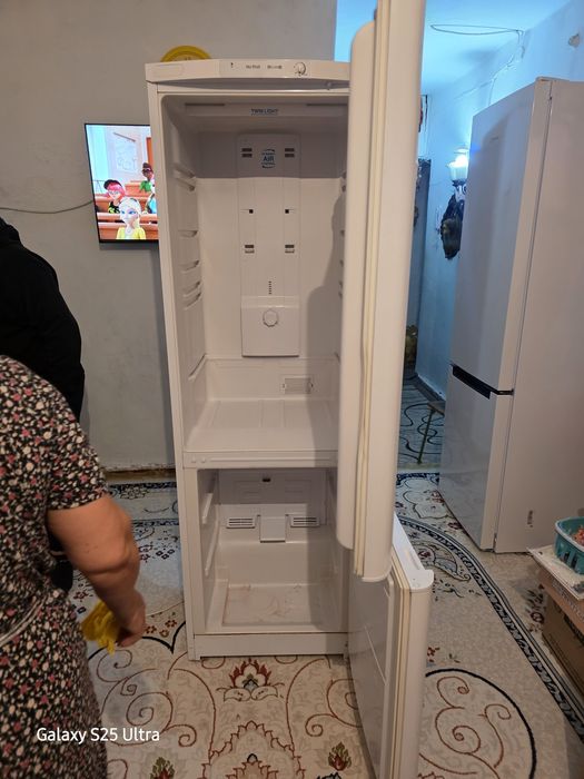 Холодильник indesit