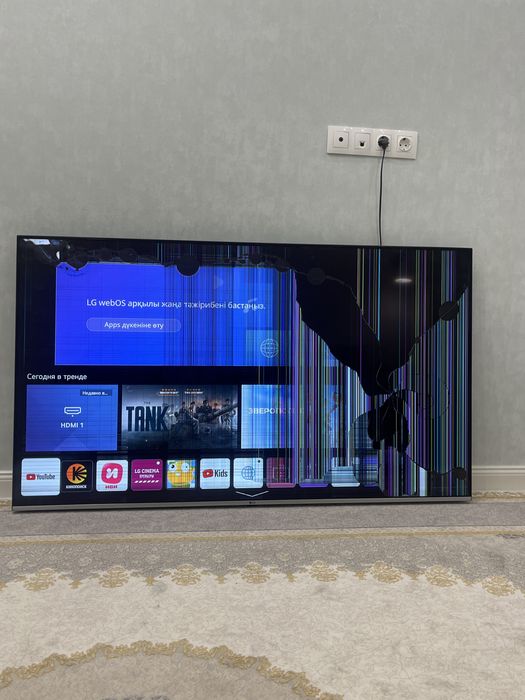 Продаеться телевизор LG 65 дьюмовый