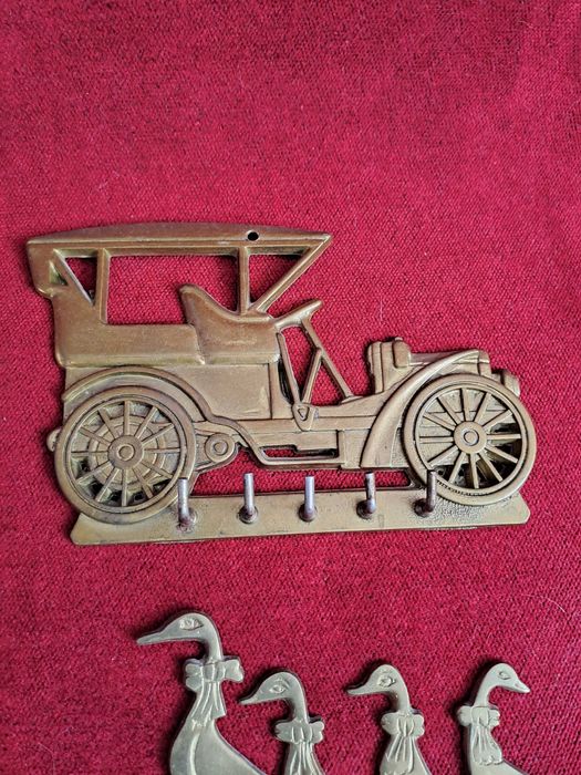 cuier alama agatatori bronz