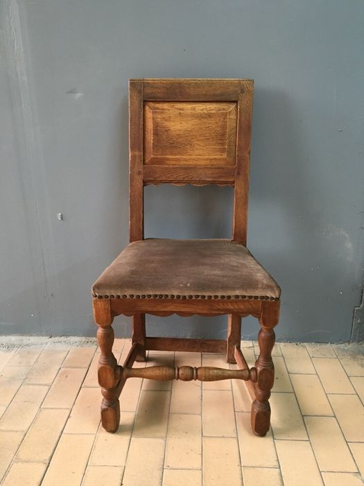 Старинен стол, масив