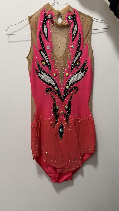 Трика по художествена гимнастика