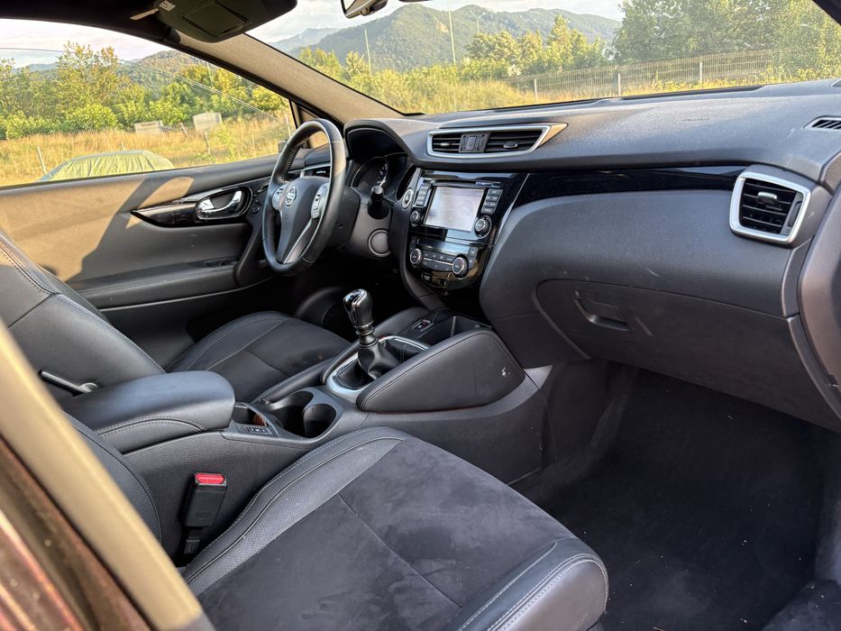 NISSAN Qashqai 2017 ~ 70.000 KM ~ Usor Avariat ~ Germania ~ toate actele ~ perfect functional ~ 1.2TCE 131CP ~ EURO 6 ~