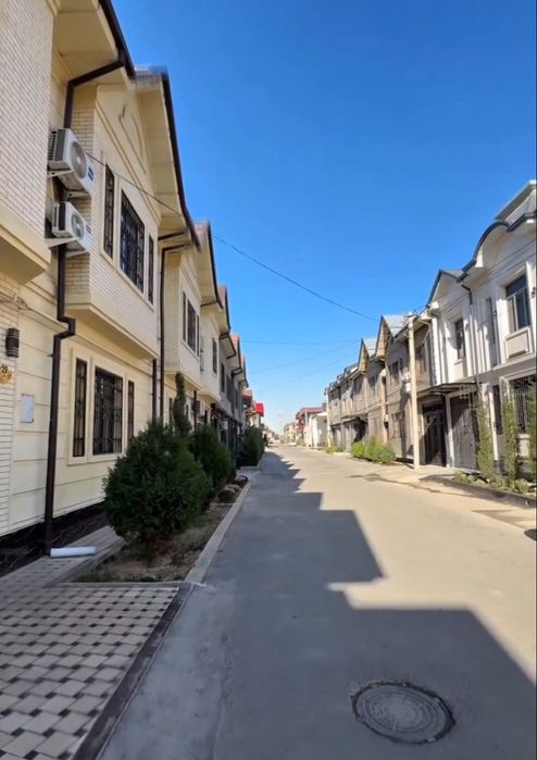 Без маклер. 220 000$ lik uy srochniyga 178000 $ ga sotiladi.